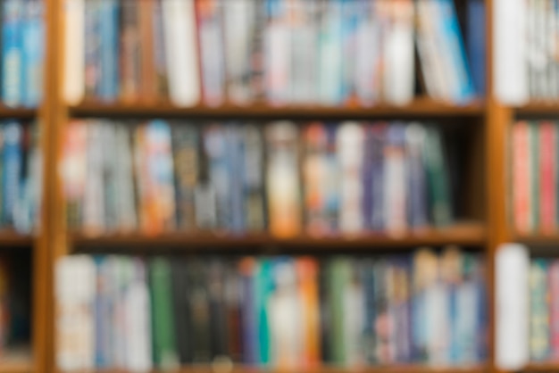 为什么在王者荣耀里买英雄右上角写个限免。